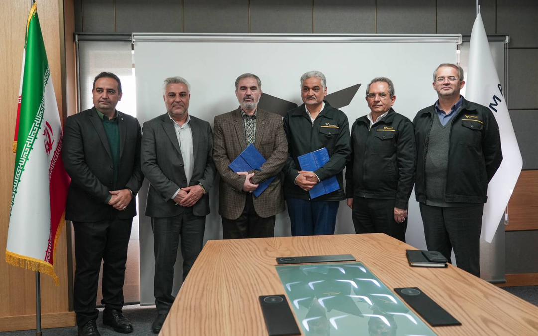گروه بهمن و شرکت ملی پست، تفاهمنامه خرید موتورسیکلت امضا کردند